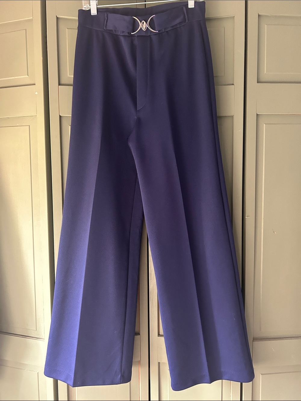 Wide-Leg Navy Trousers with Decorative Double-Ring high Waist